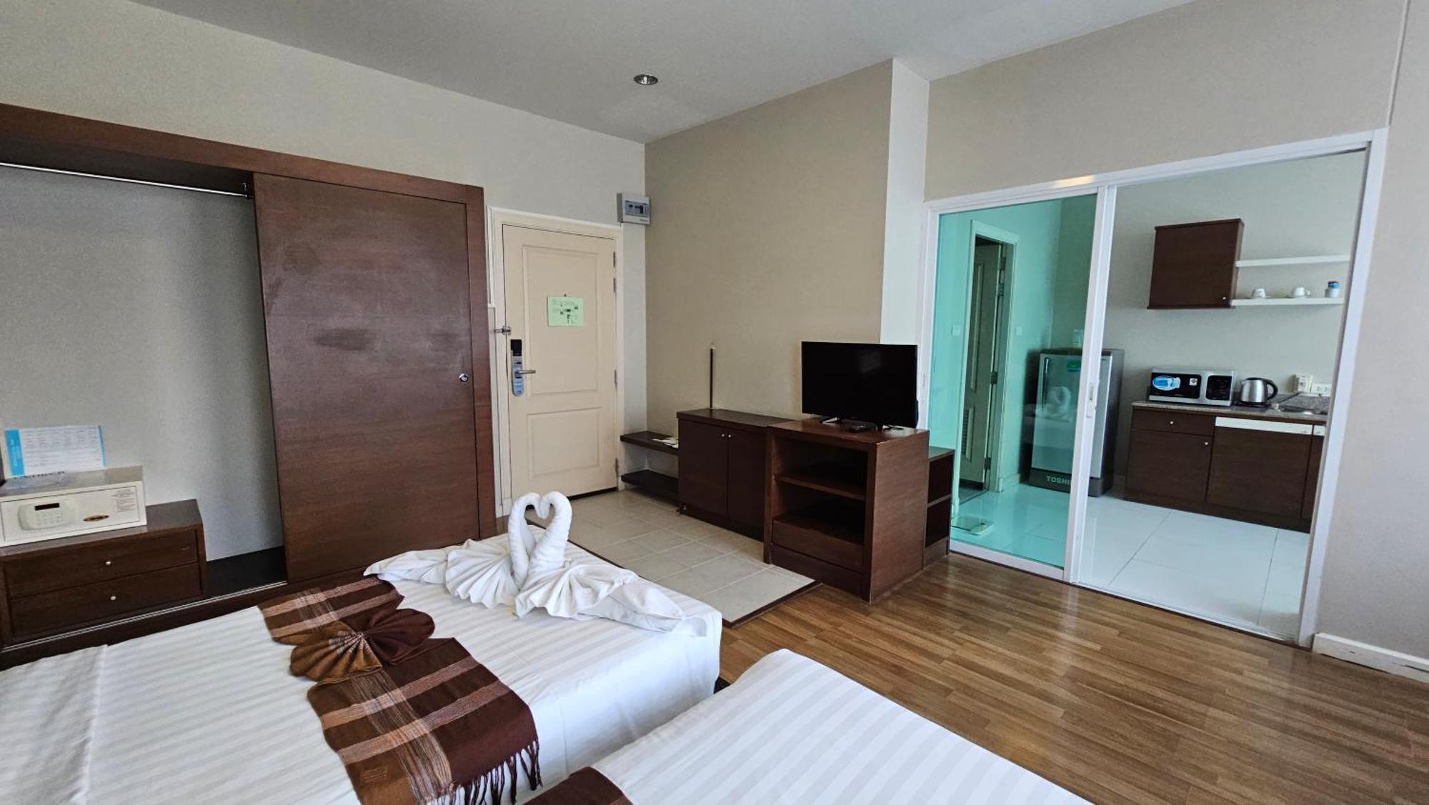 Baiyoke Ciao Hotel Чиангмай Екстериор снимка