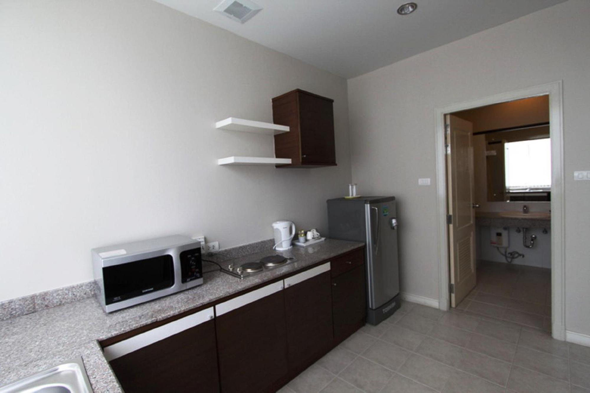 Baiyoke Ciao Hotel Чиангмай Екстериор снимка