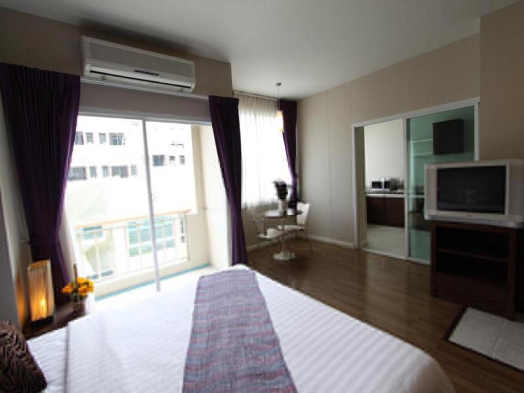 Baiyoke Ciao Hotel Чиангмай Стая снимка