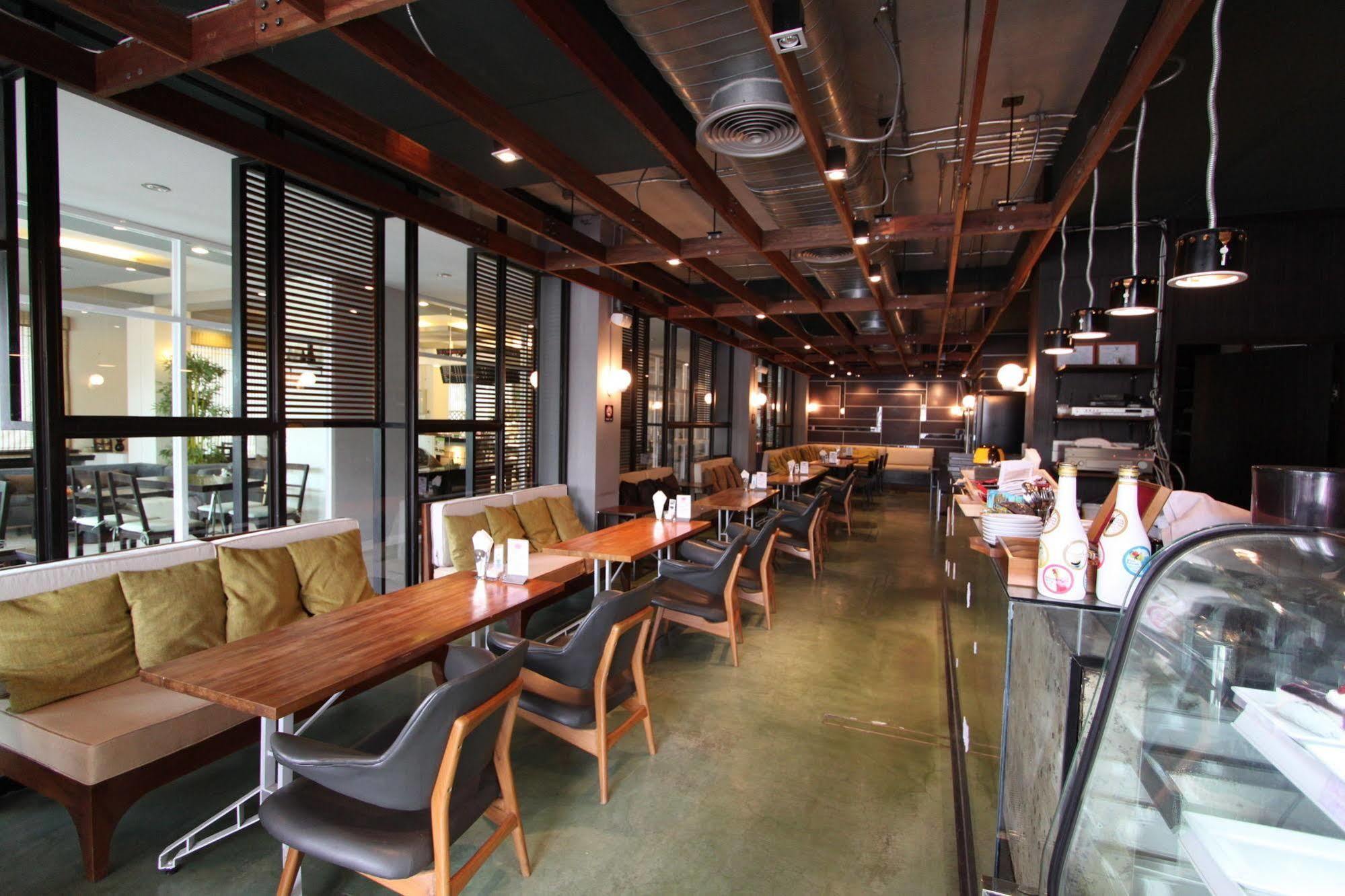 Baiyoke Ciao Hotel Чиангмай Екстериор снимка