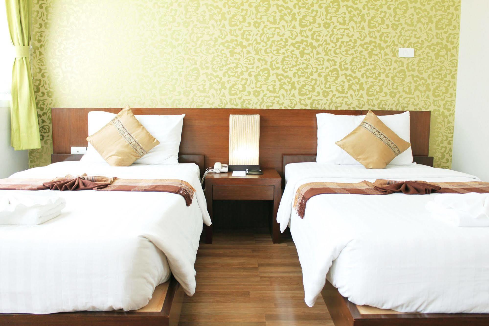 Baiyoke Ciao Hotel Чиангмай Екстериор снимка